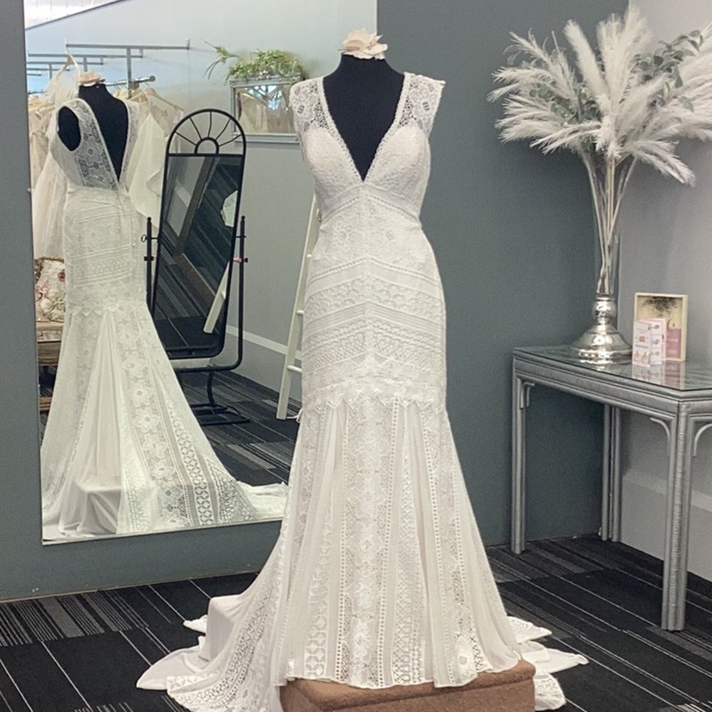 Elegant White Lace Gown